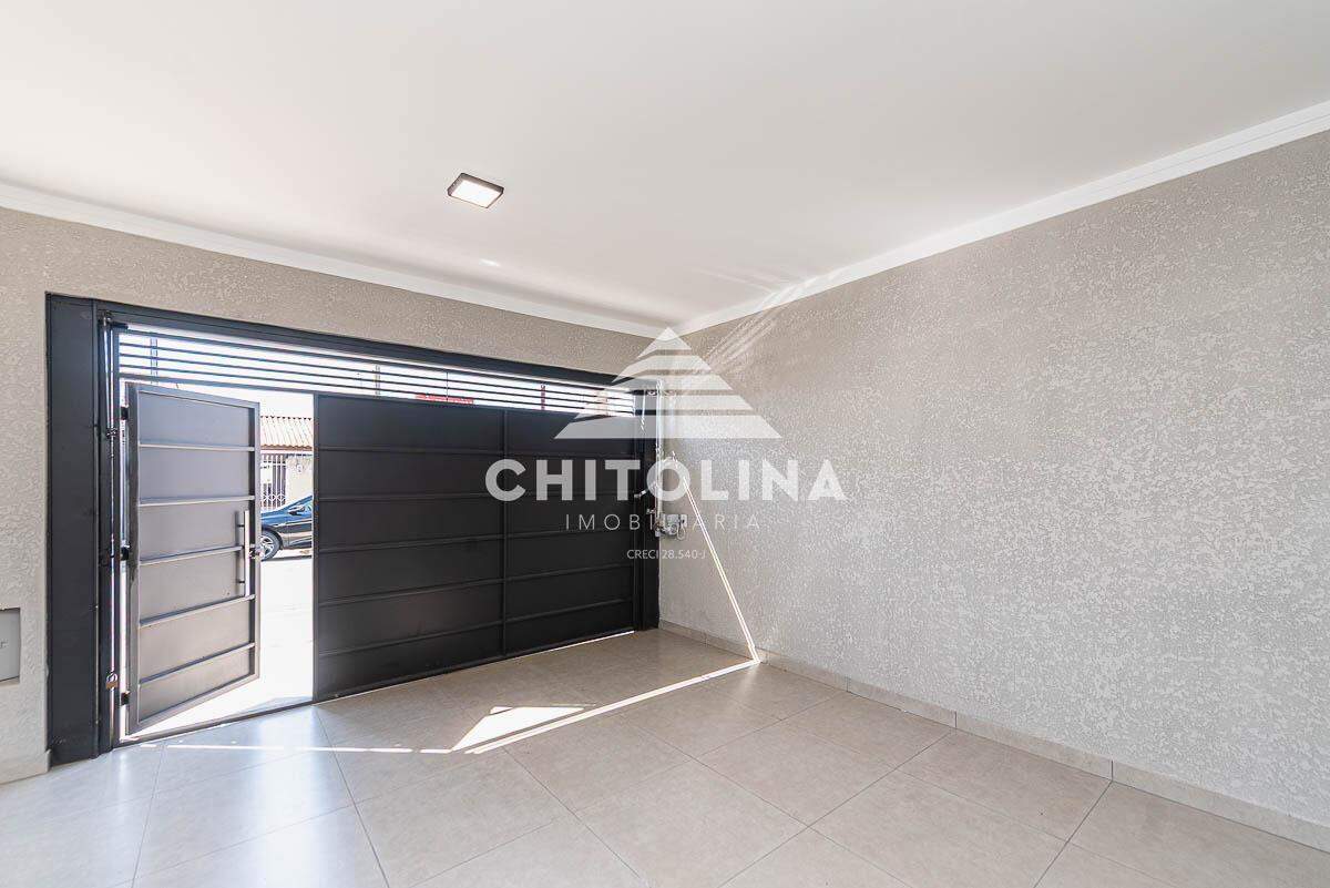 Casa à venda no Vila Carolina: 