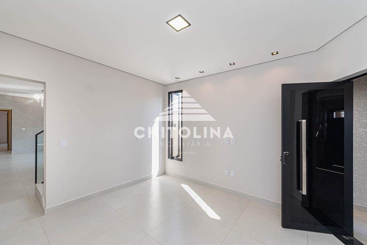 Casa à venda no Vila Carolina: 