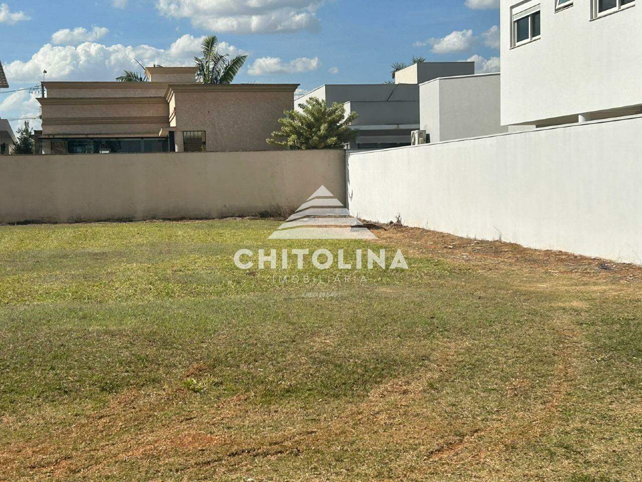 Terreno à venda no Jardim Colombo: 
