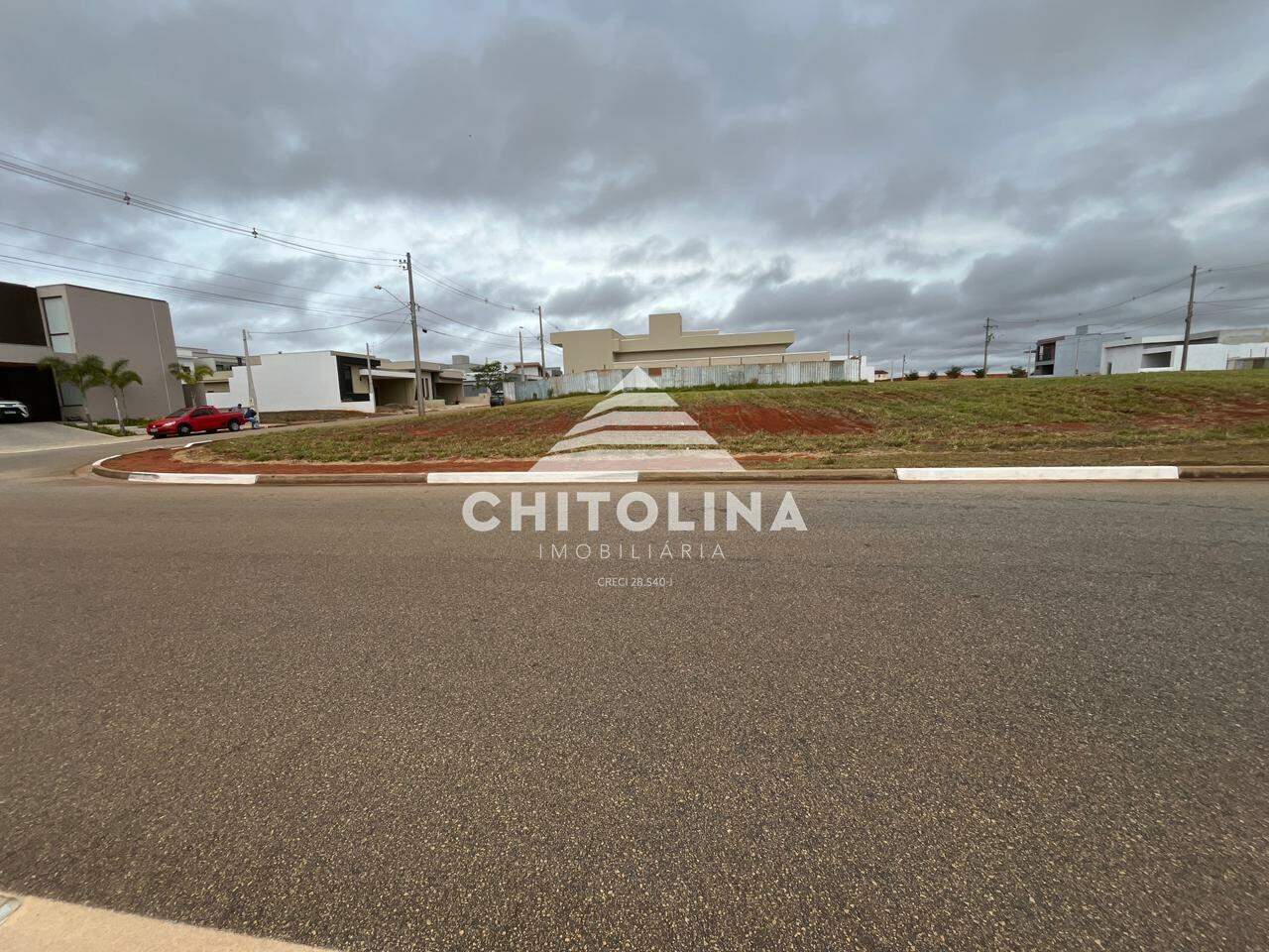 Terreno à venda no Loteamento Residencial Golden Ville: 