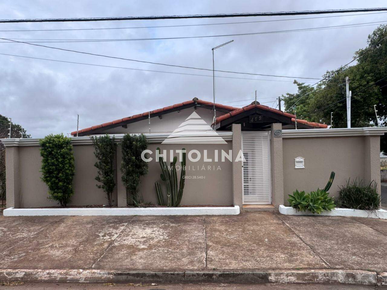Casa comercial para aluguel no Jardim Marabá: 