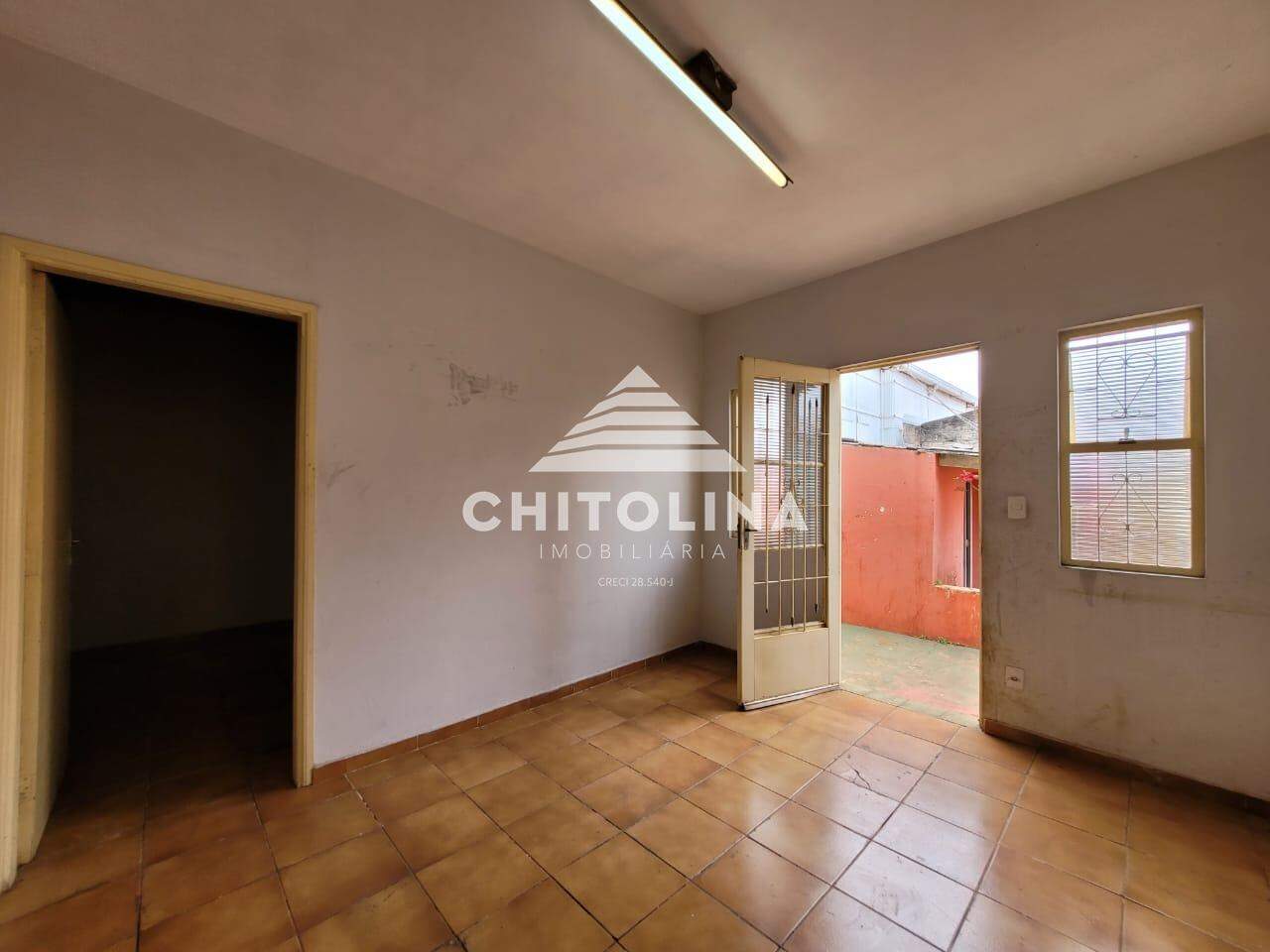 Casa à venda no Centro: 