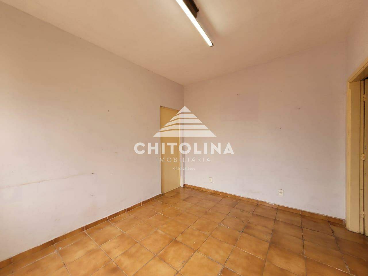 Casa à venda no Centro: 