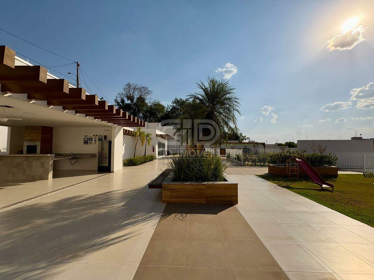 Apartamento à venda com 2 quartos, 64m² - Foto 11