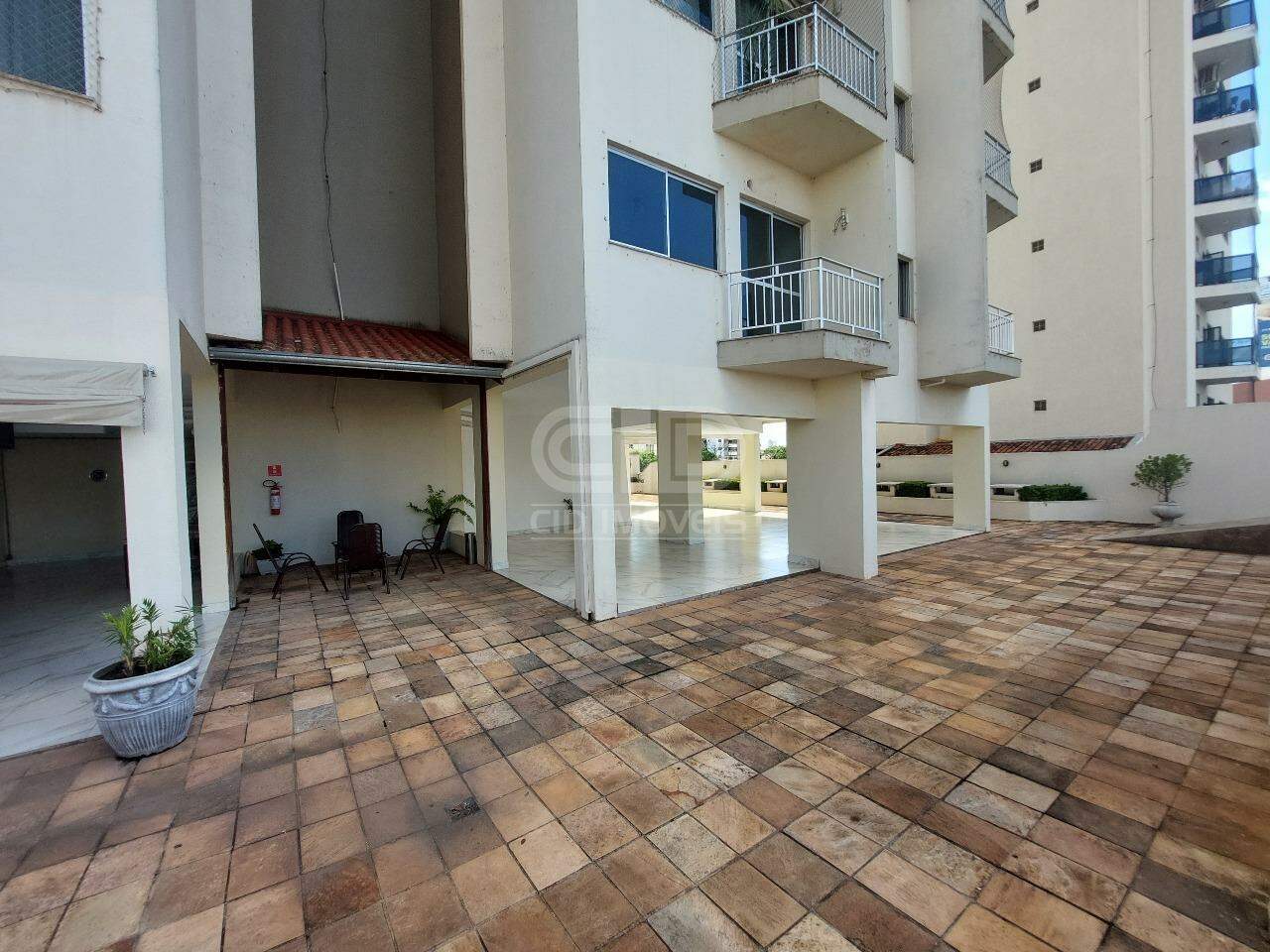 Apartamento para alugar com 2 quartos, 158m² - Foto 18