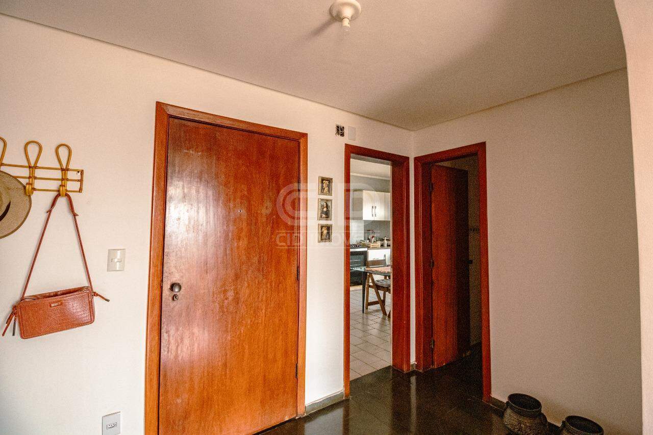 Apartamento à venda com 4 quartos, 230m² - Foto 8