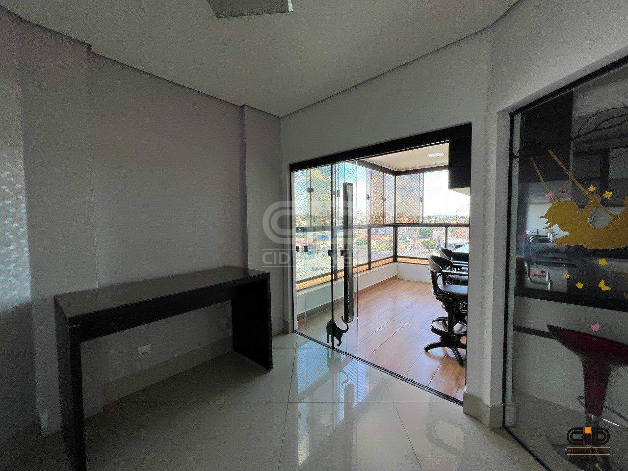 Apartamento à venda com 4 quartos, 232m² - Foto 7