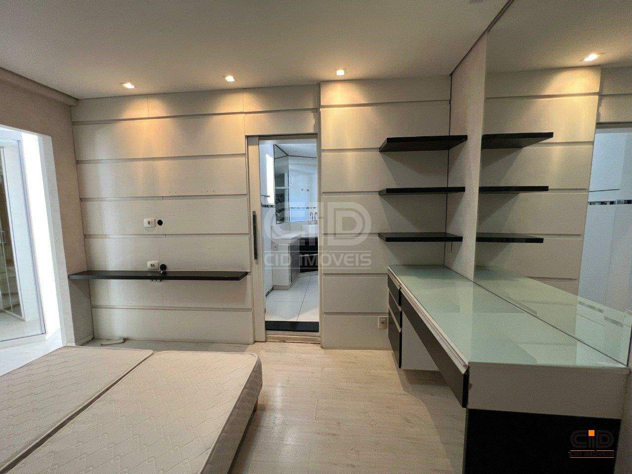 Apartamento à venda com 4 quartos, 232m² - Foto 15