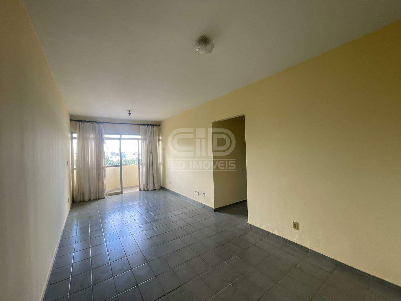 Apartamento para alugar com 3 quartos, 90m² - Foto 1