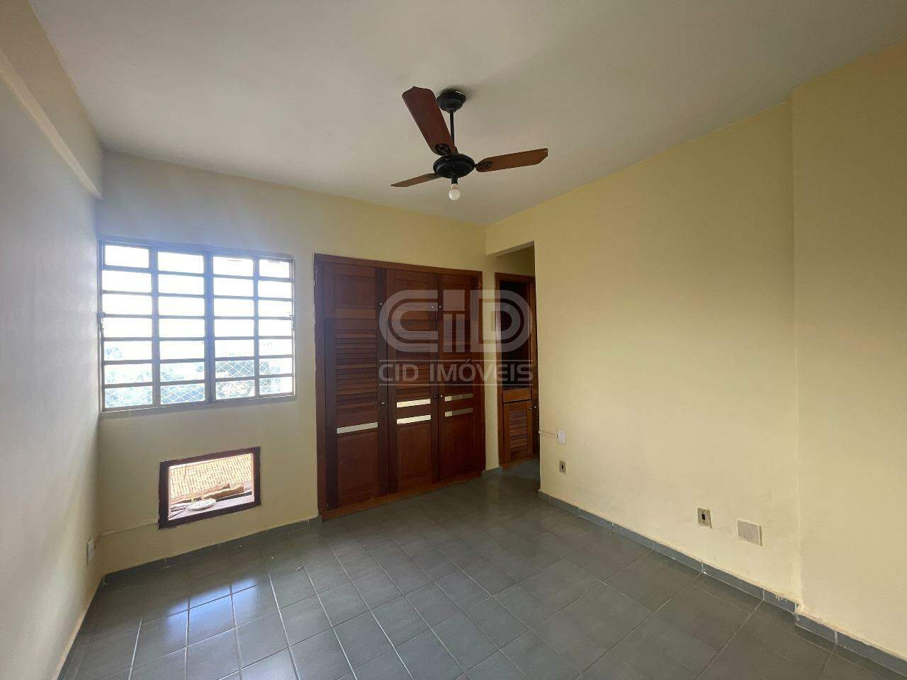 Apartamento para alugar com 3 quartos, 90m² - Foto 18