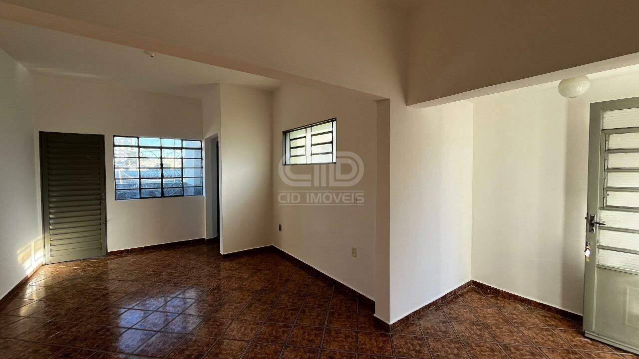 Prédio Inteiro para alugar com 2 quartos, 95m² - Foto 1