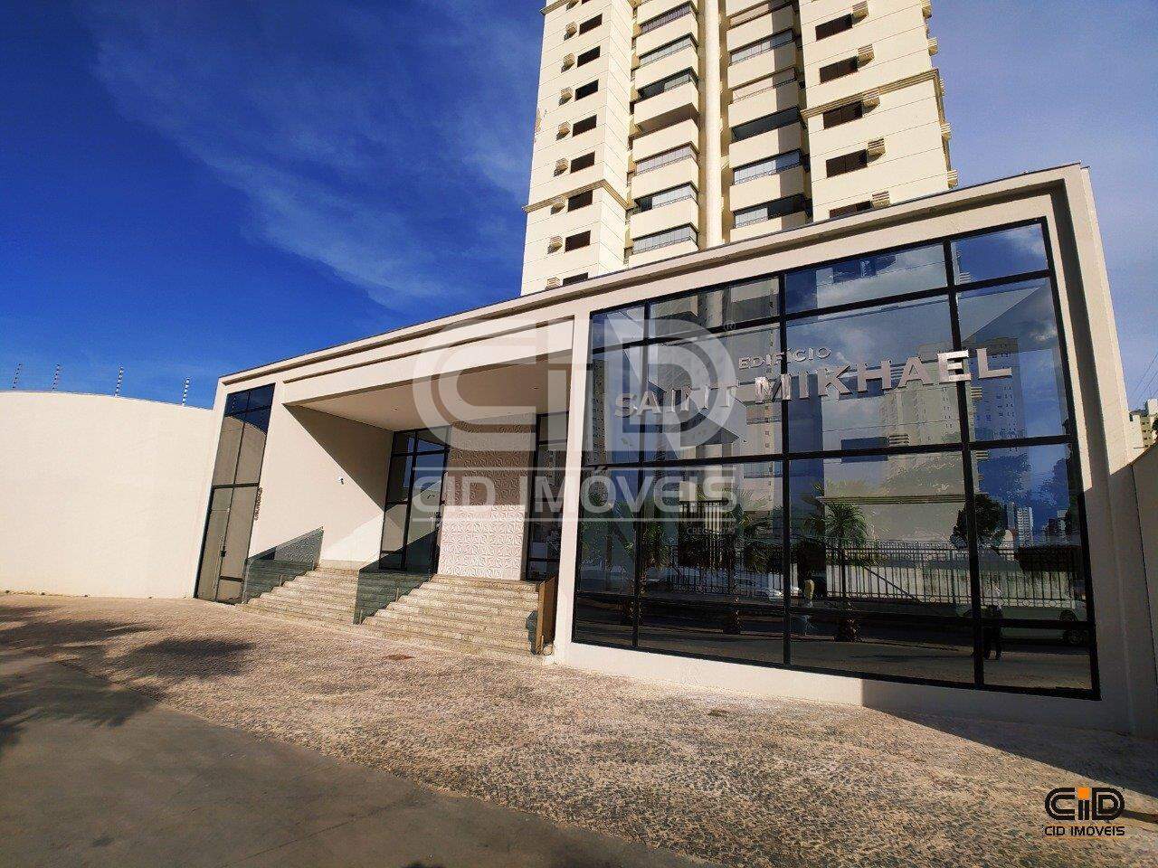 Apartamento para alugar com 3 quartos, 158m² - Foto 1