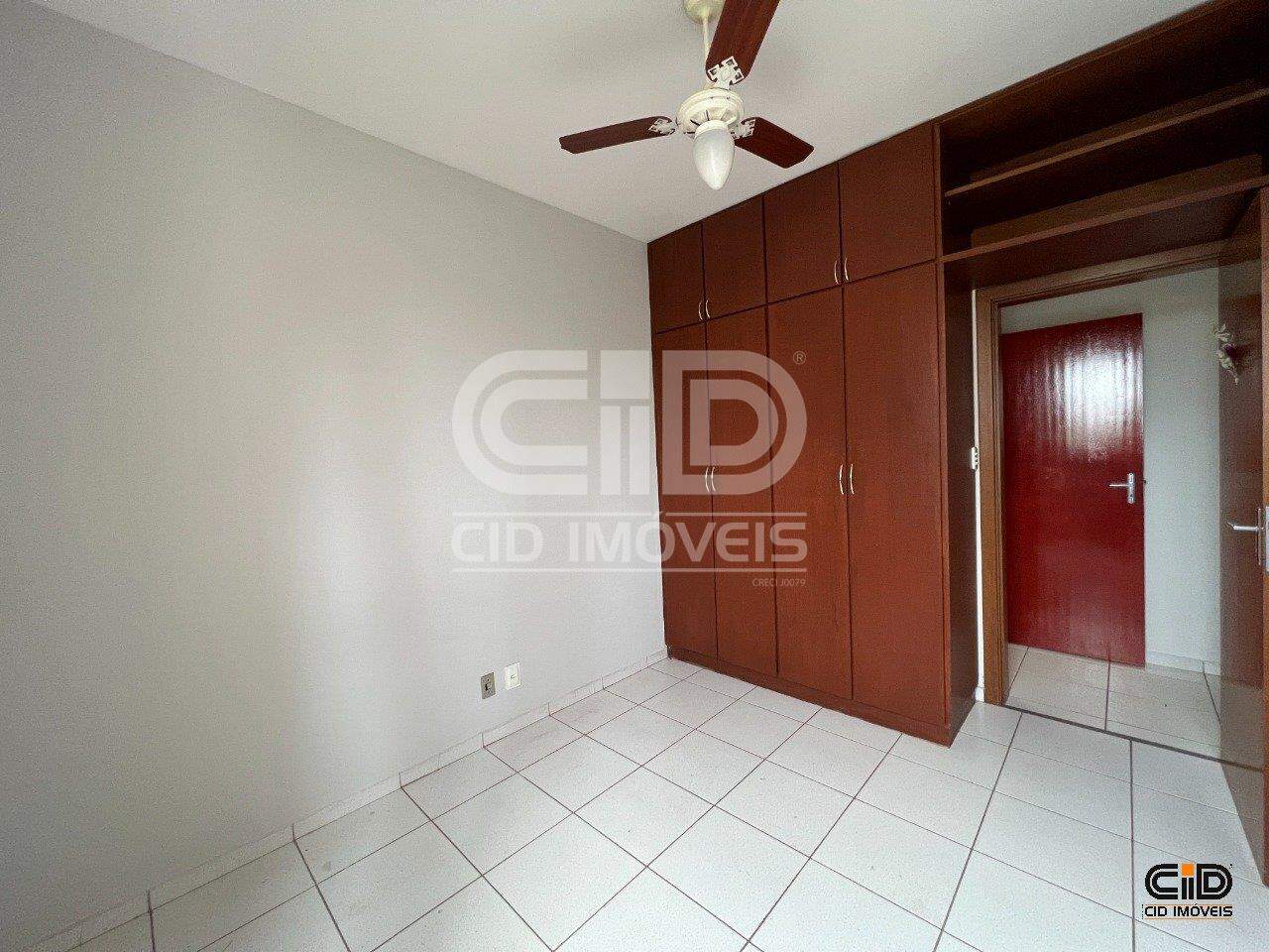 Apartamento para alugar com 3 quartos, 96m² - Foto 17