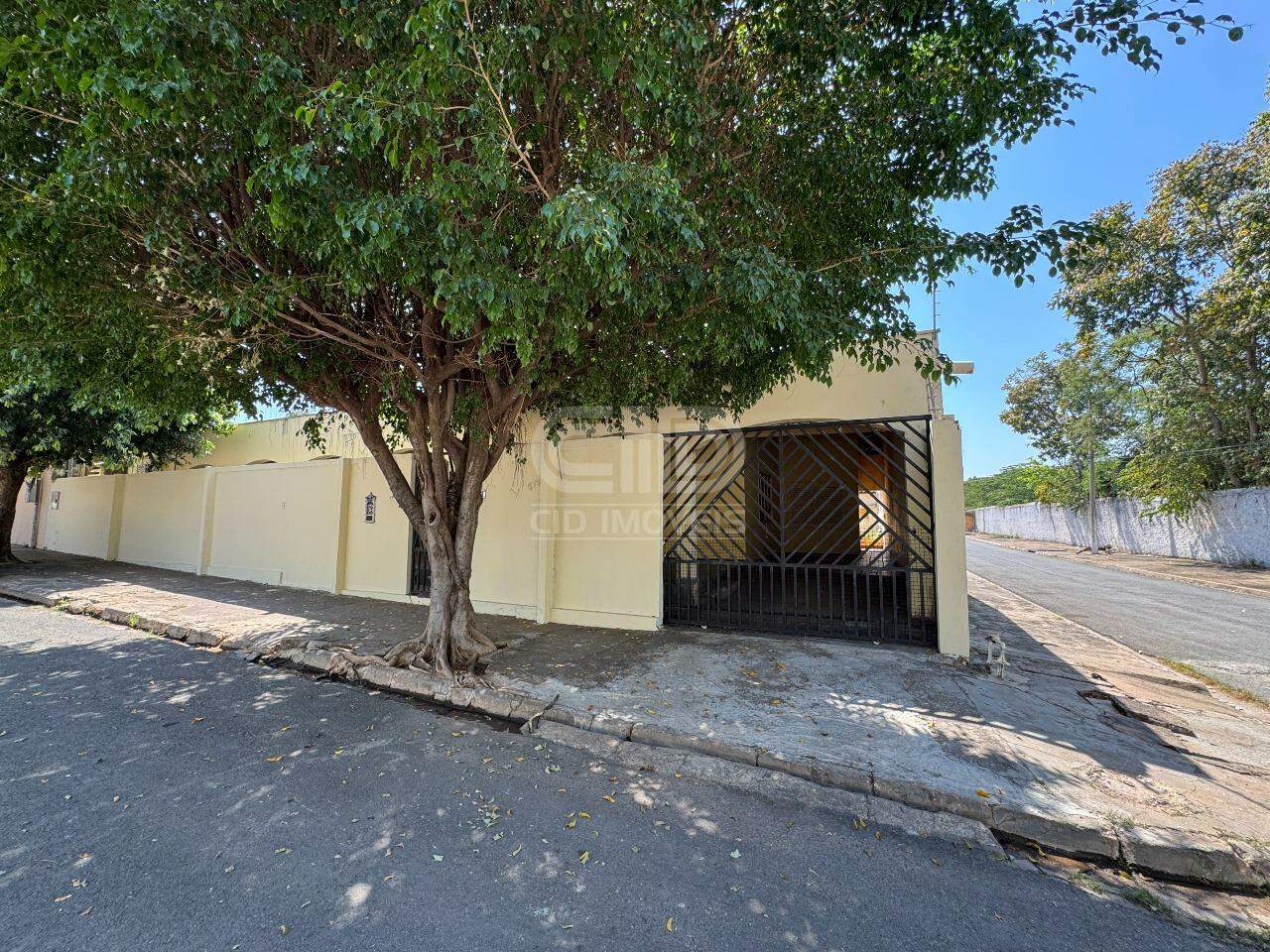 Casa, 5 quartos, 150 m² - Foto 2
