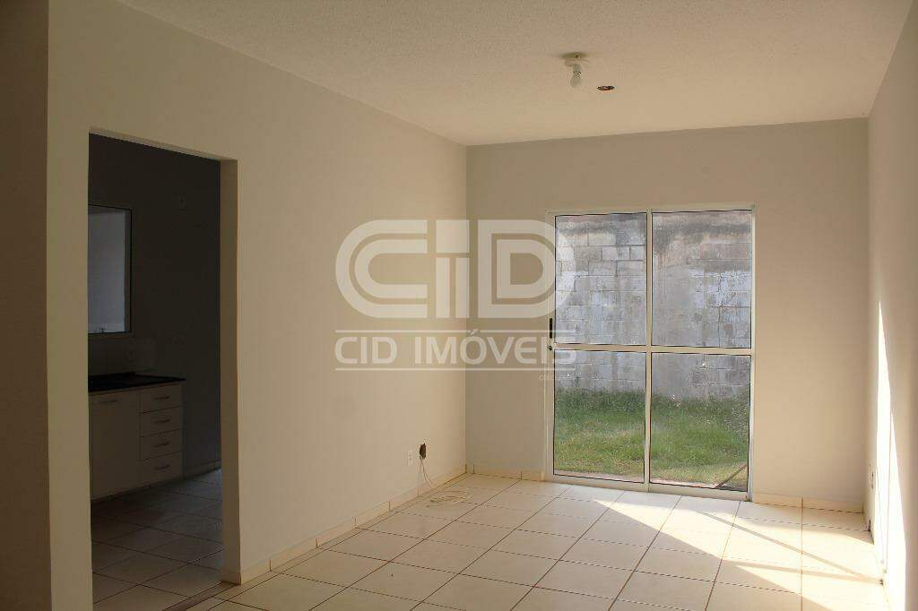 Casa para alugar com 3 quartos, 60m² - Foto 3