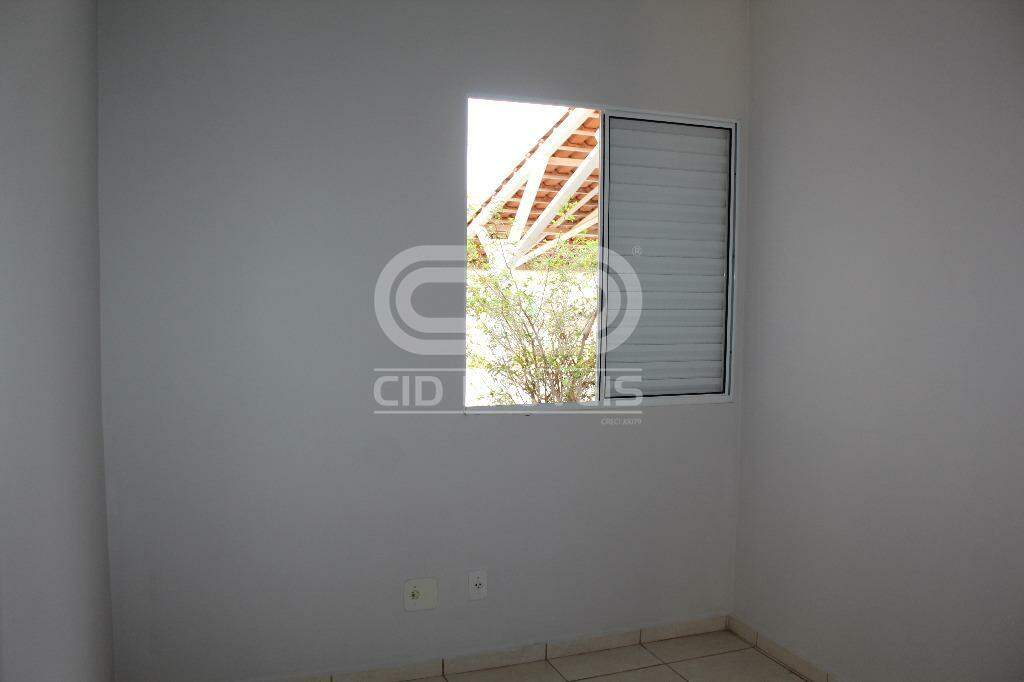 Casa para alugar com 3 quartos, 60m² - Foto 9