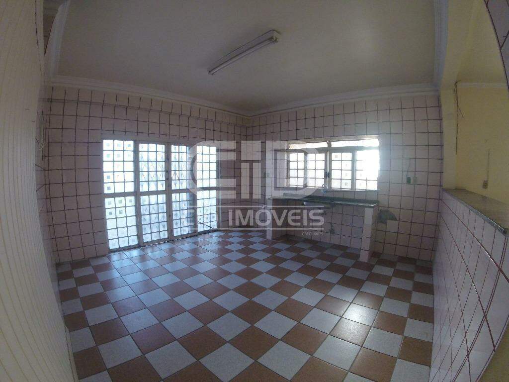 Sobrado para alugar com 4 quartos, 370m² - Foto 7