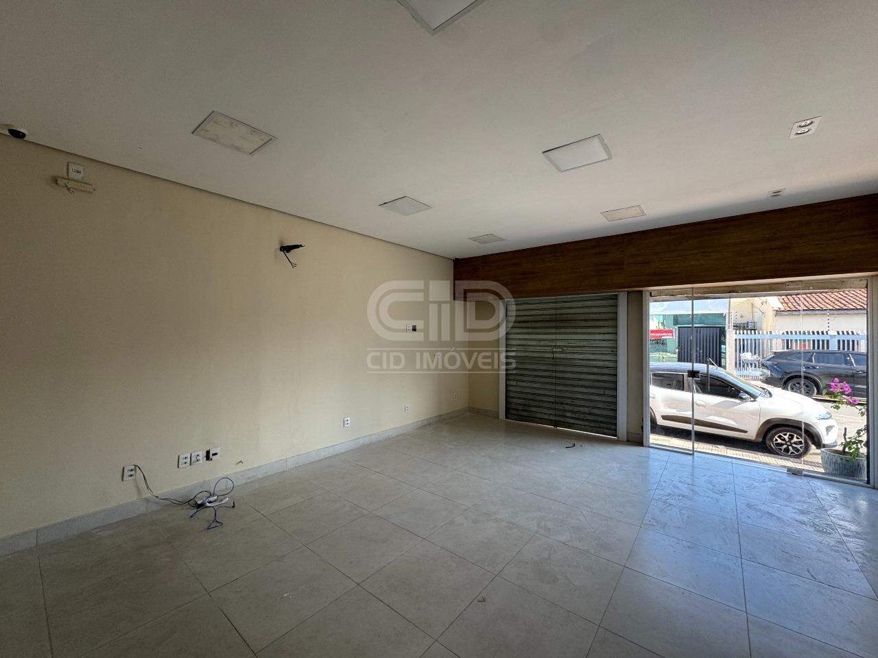 Salão Comercial com 118m² no CPA II