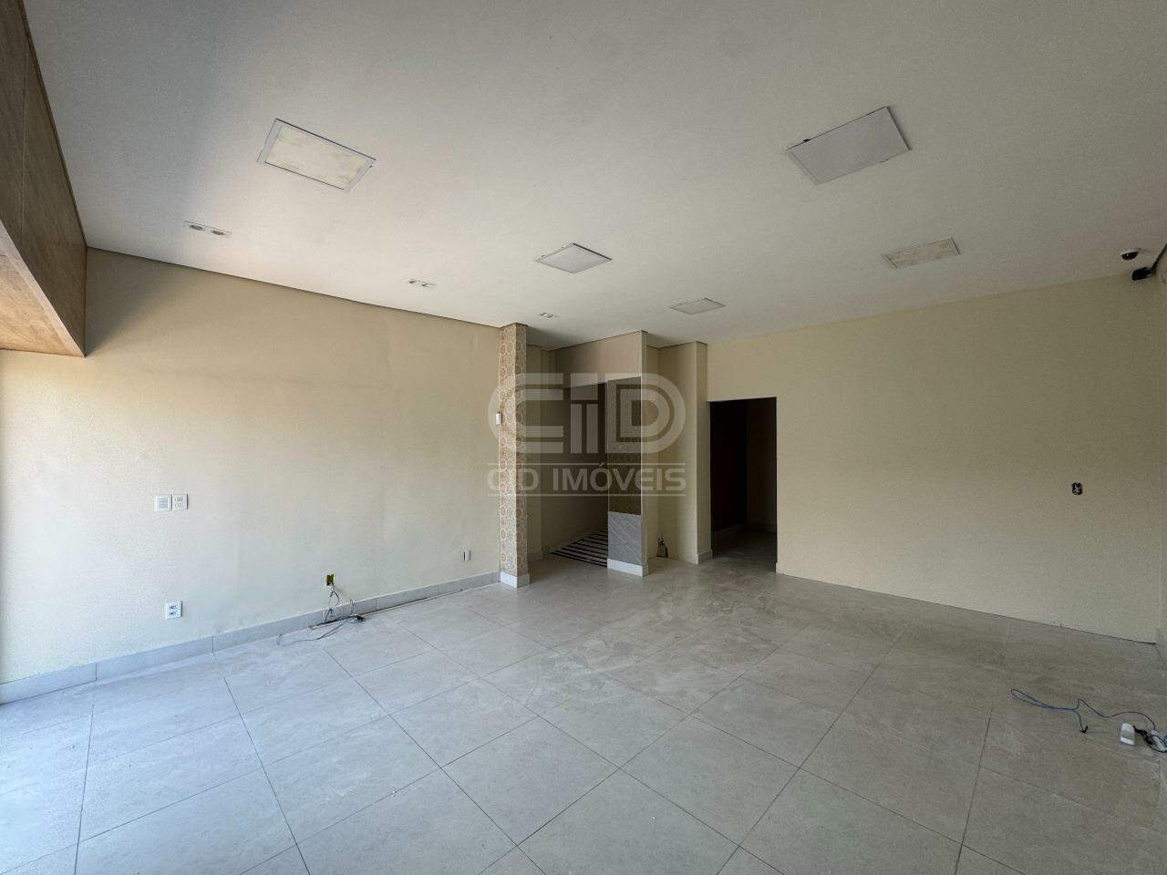 Salão Comercial com 118m² no CPA II