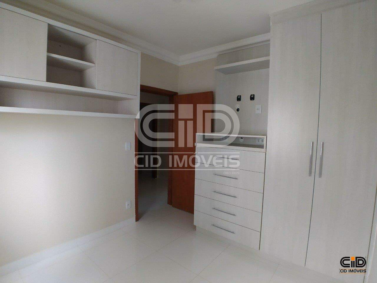 Apartamento para aluguel no Consil: 