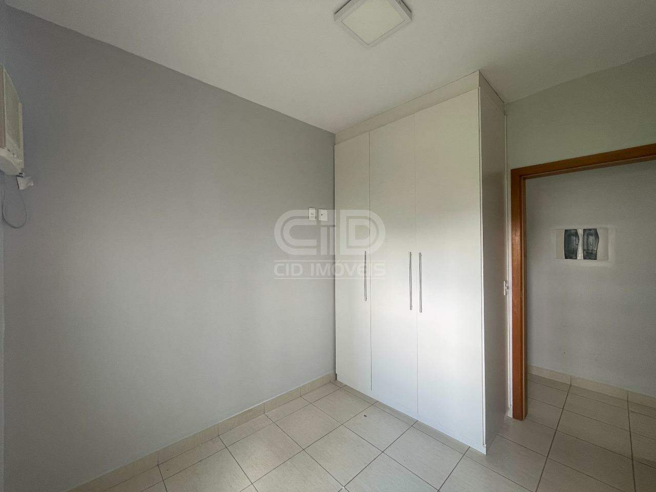 Apartamento para alugar com 3 quartos, 70m² - Foto 13