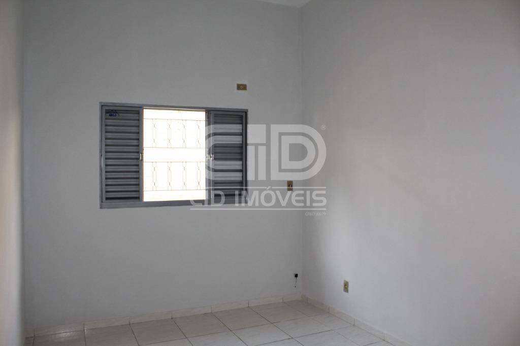 Casa para alugar com 3 quartos, 230m² - Foto 14