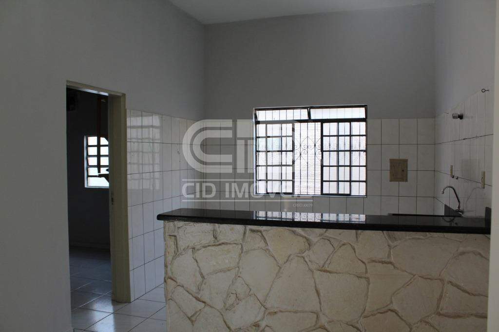 Casa para alugar com 3 quartos, 230m² - Foto 23