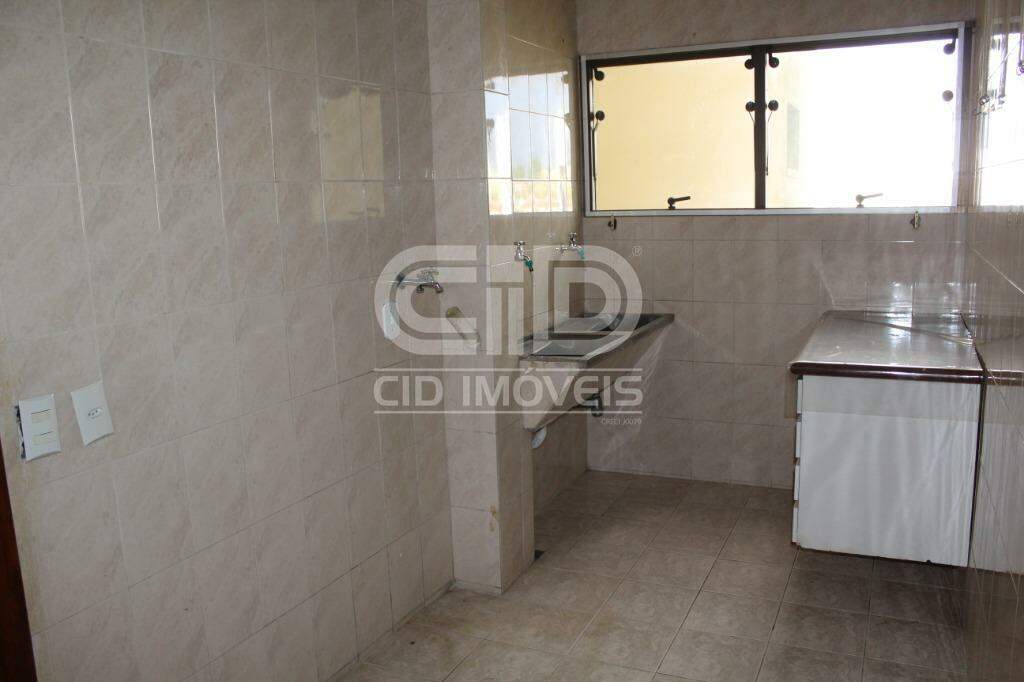 Apartamento para aluguel no Bandeirantes: 