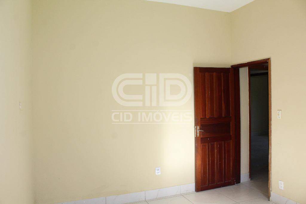 Casa para alugar com 3 quartos, 185m² - Foto 2