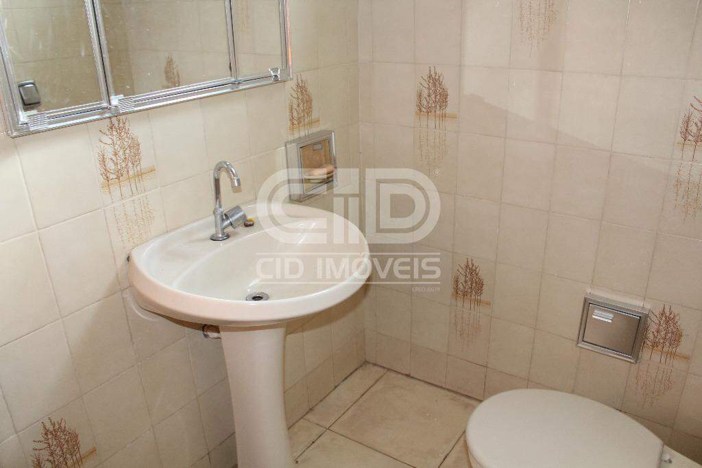 Casa para alugar com 3 quartos, 185m² - Foto 9