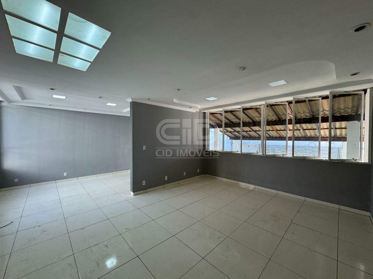 Casa, 4 quartos, 216 m² - Foto 1