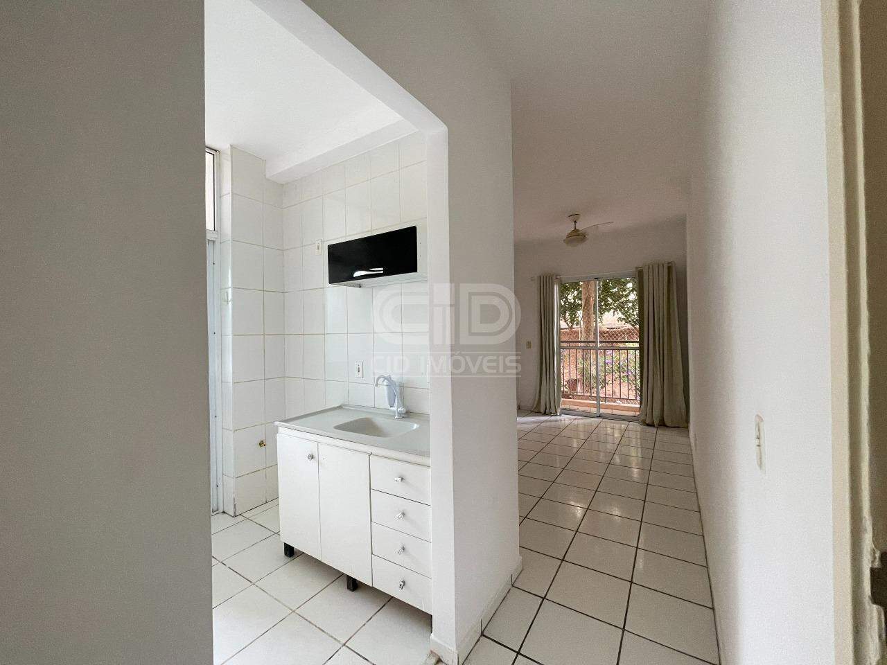 Apartamento para alugar com 3 quartos, 70m² - Foto 2