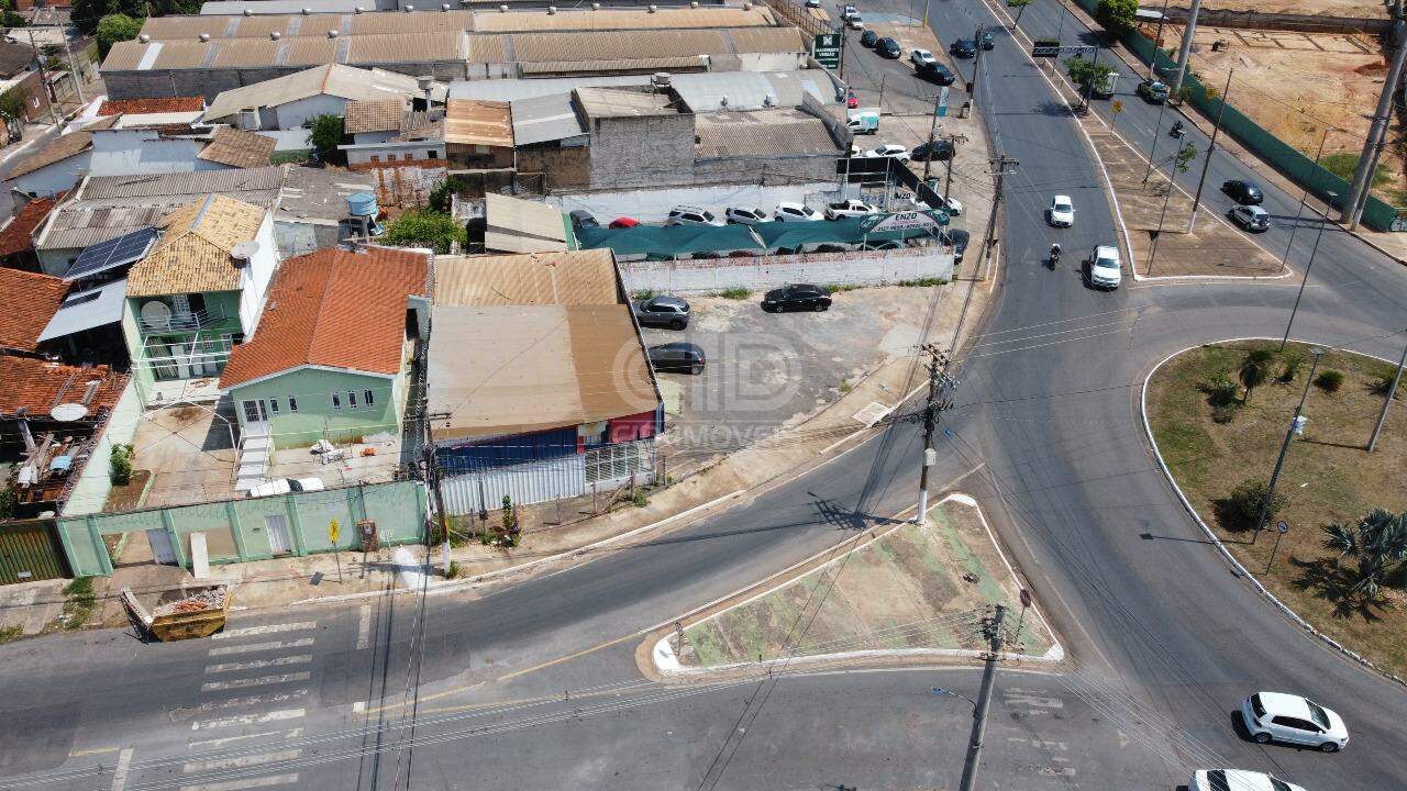 Imovel Comercial com Aproximadamente 214m² no Bairro Cidade Verde