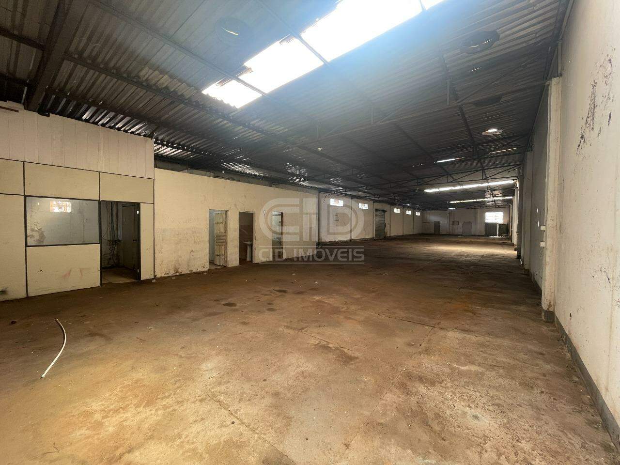 Depósito-Galpão-Armazém para alugar, 1000m² - Foto 13