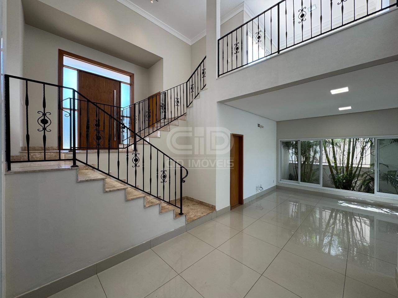 Casa com 3 Suítes e Piscina no Florais Cuiabá