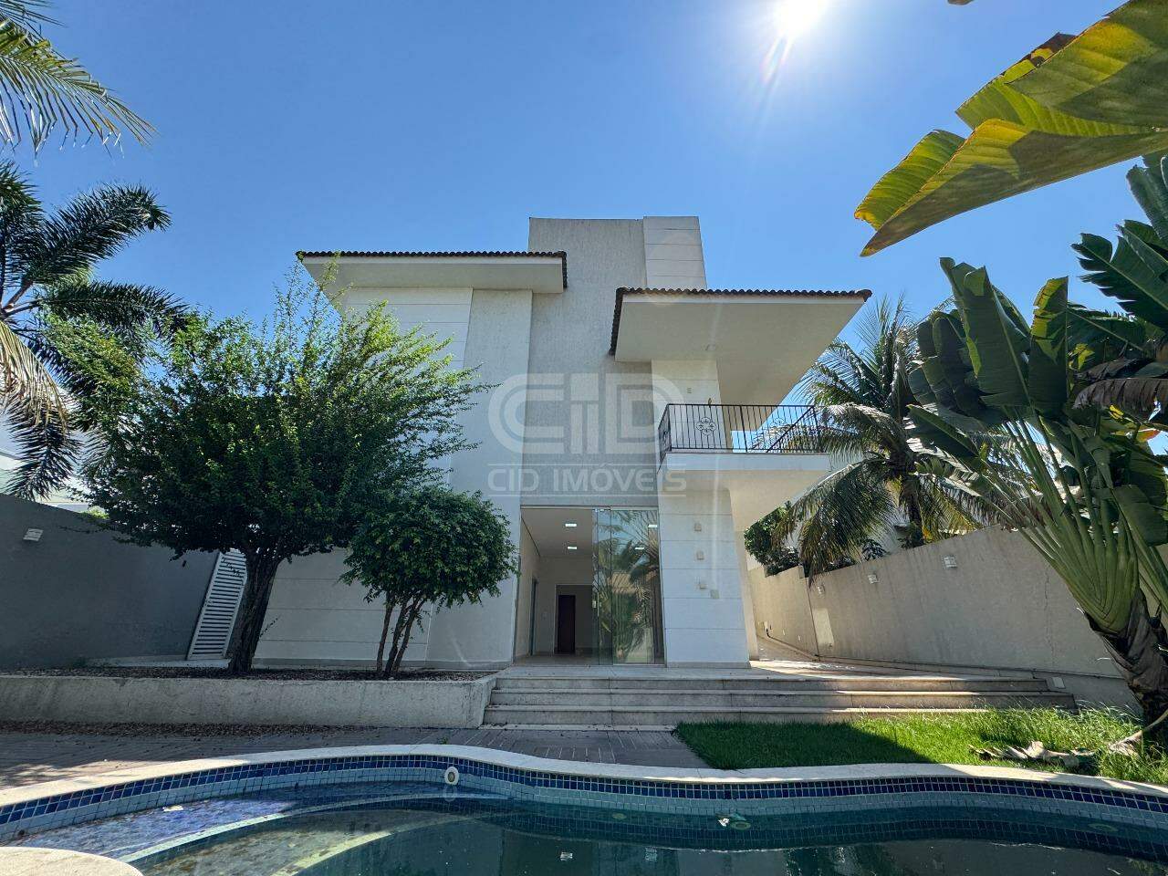 Casa com 3 Suítes e Piscina no Florais Cuiabá
