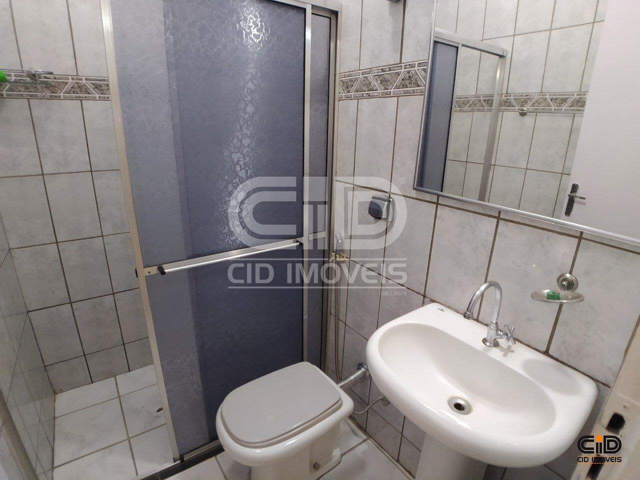 Casa para alugar com 4 quartos, 328m² - Foto 18