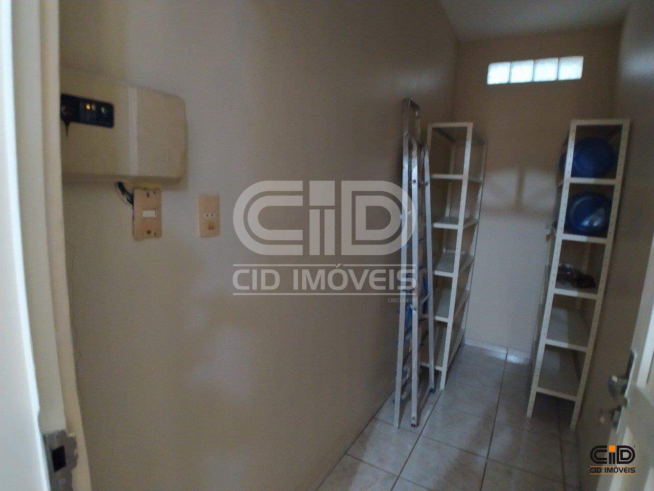 Casa para alugar com 4 quartos, 328m² - Foto 24