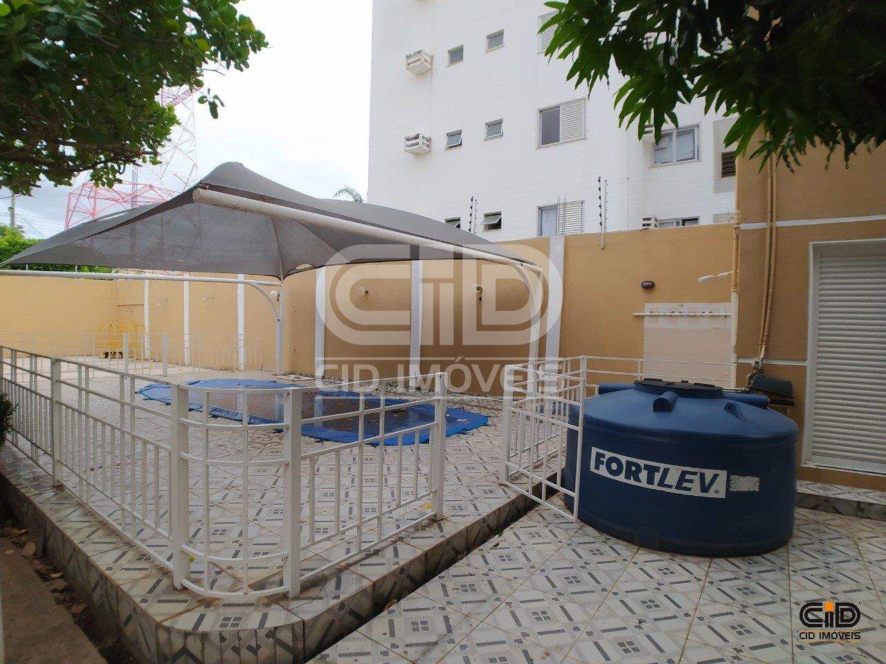 Casa para alugar com 4 quartos, 328m² - Foto 32