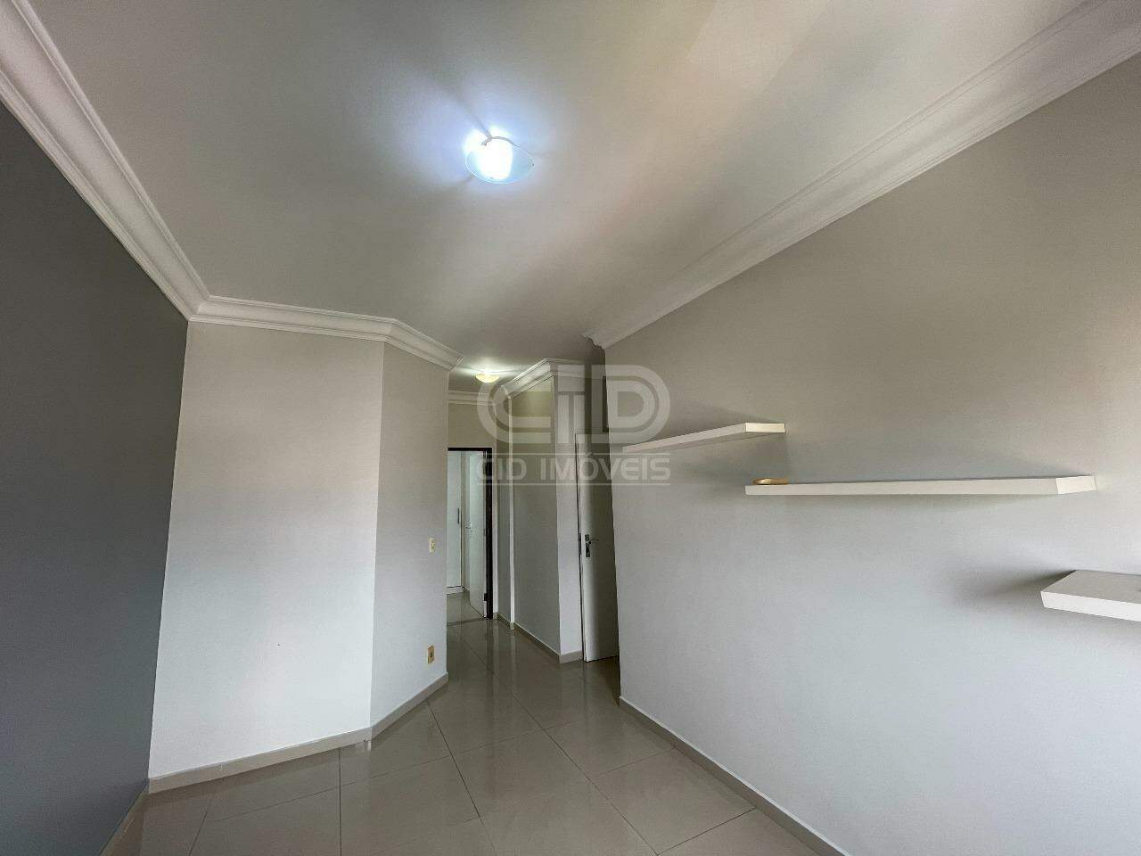 Apartamento para alugar com 4 quartos, 240m² - Foto 10