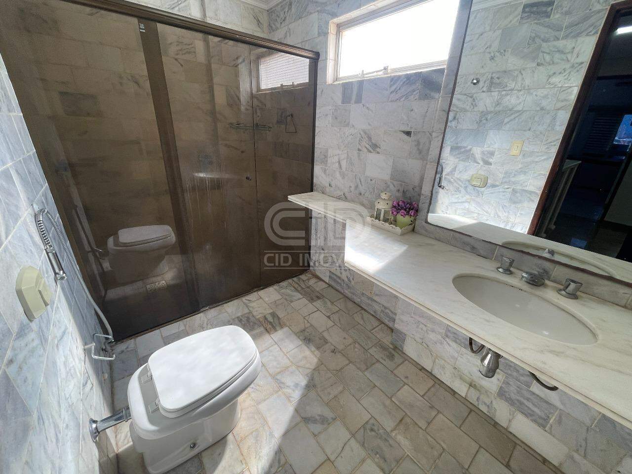Apartamento para alugar com 4 quartos, 240m² - Foto 24