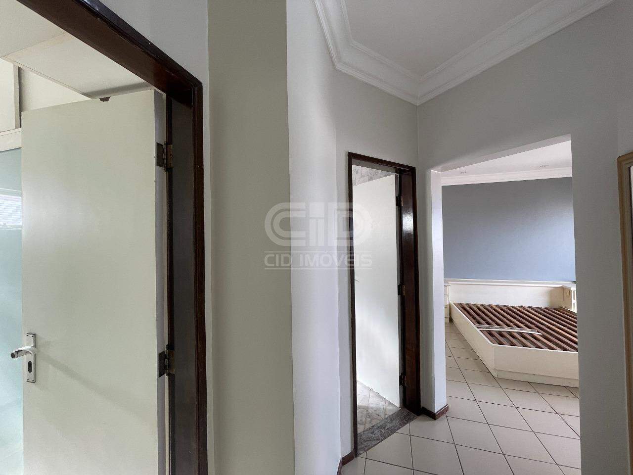 Apartamento para alugar com 4 quartos, 240m² - Foto 18