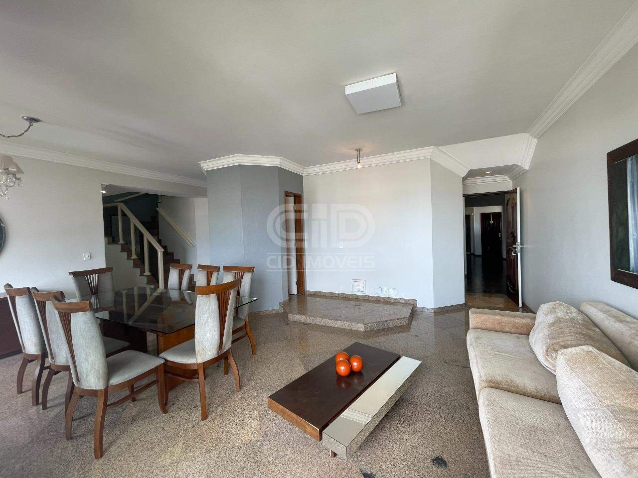 Apartamento para alugar com 4 quartos, 240m² - Foto 3