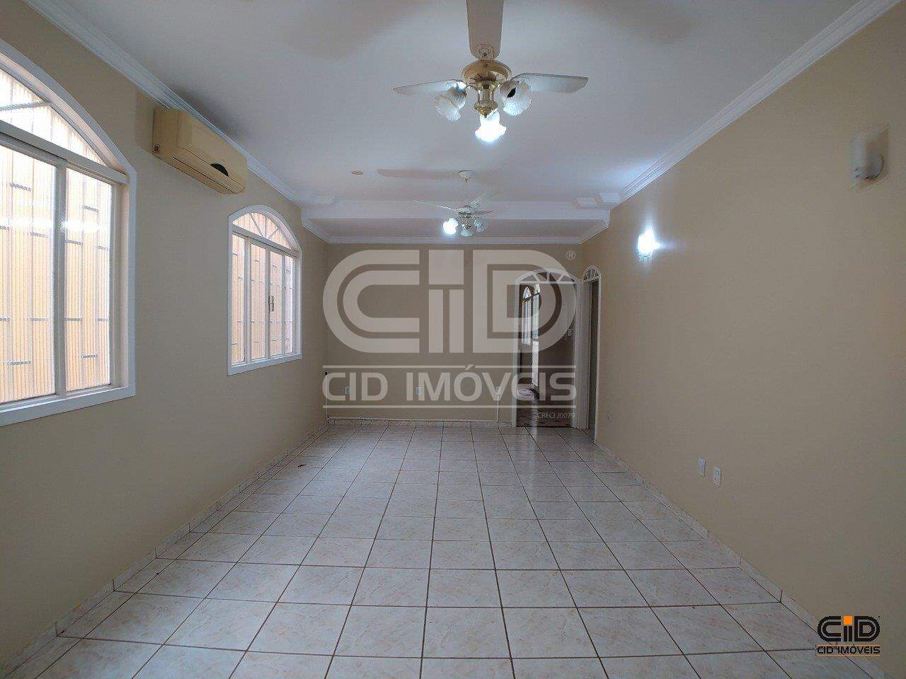 Prédio Inteiro para alugar com 4 quartos, 328m² - Foto 4