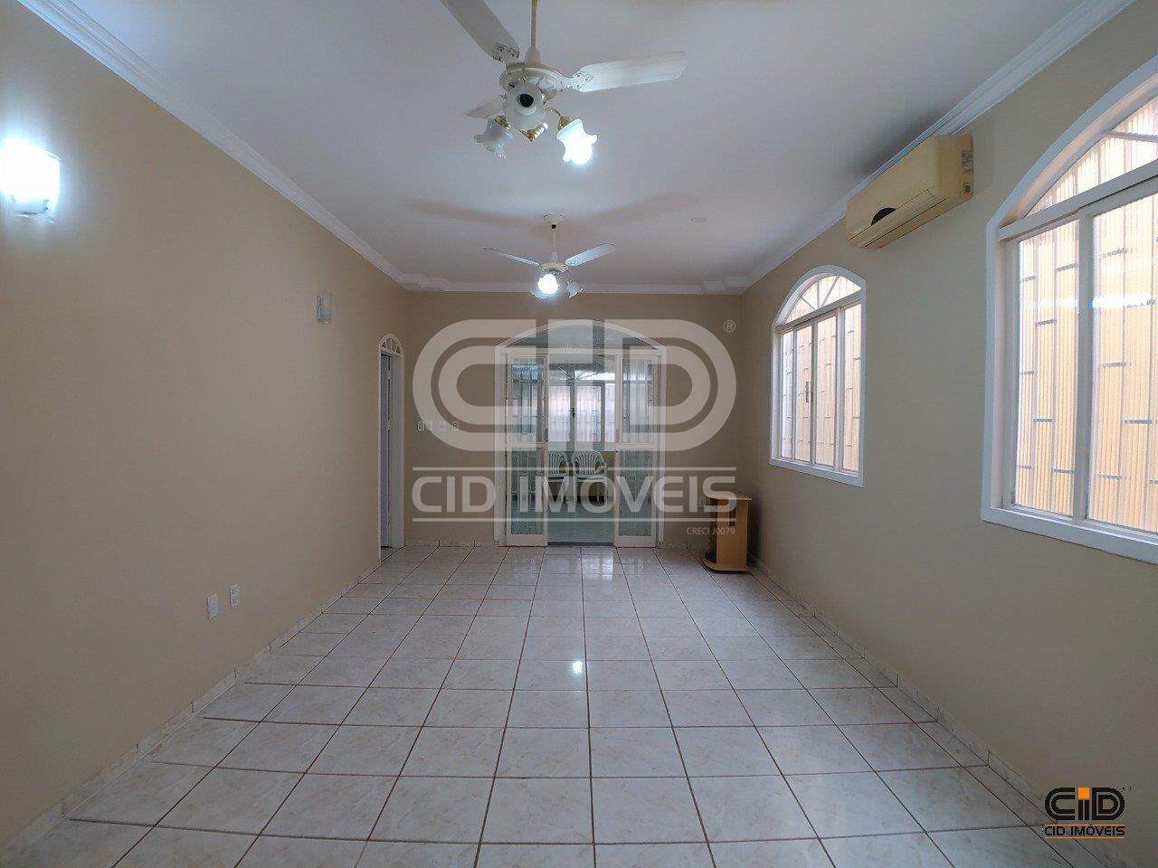 Prédio Inteiro para alugar com 4 quartos, 328m² - Foto 5