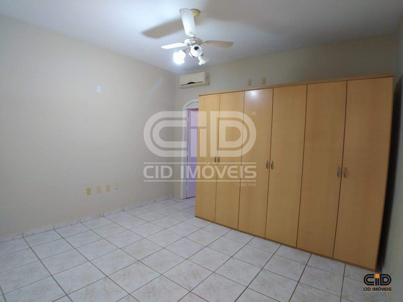 Prédio Inteiro para alugar com 4 quartos, 328m² - Foto 6