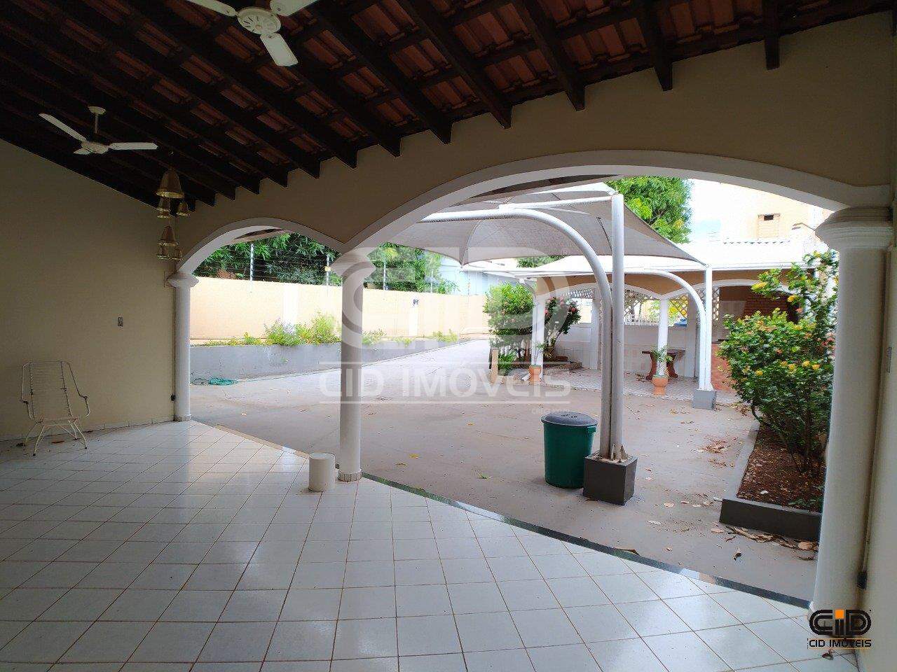Prédio Inteiro para alugar com 4 quartos, 328m² - Foto 23