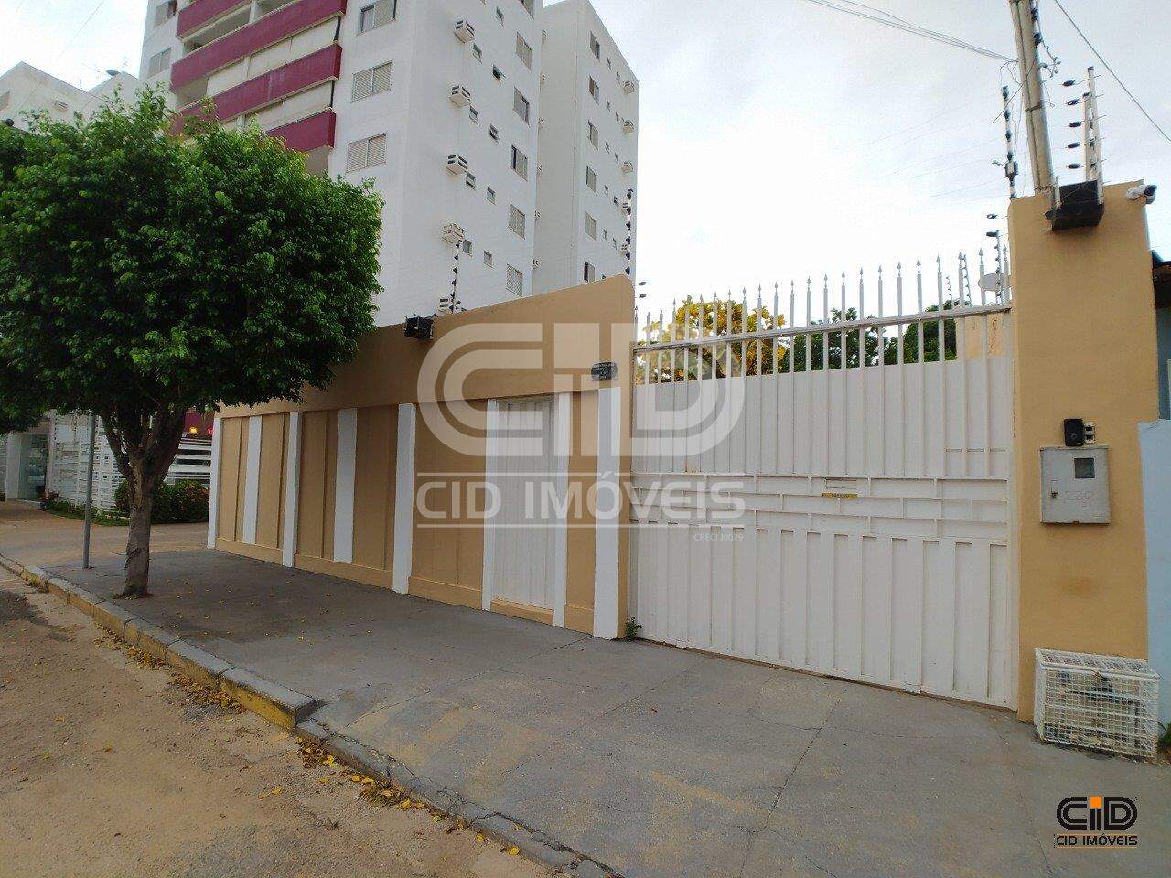 Prédio Inteiro para alugar com 4 quartos, 328m² - Foto 2