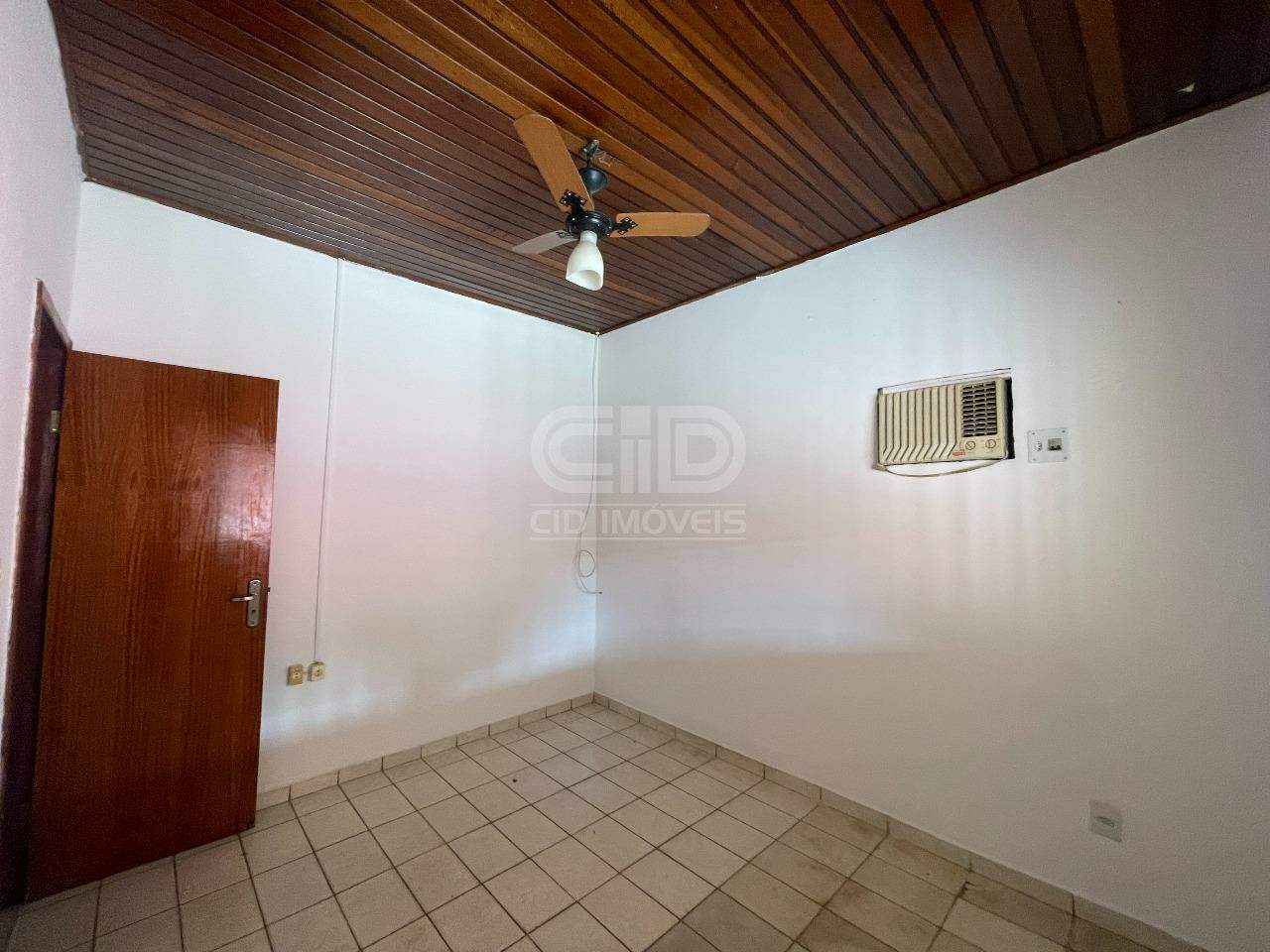 Casa para alugar com 3 quartos, 172m² - Foto 14