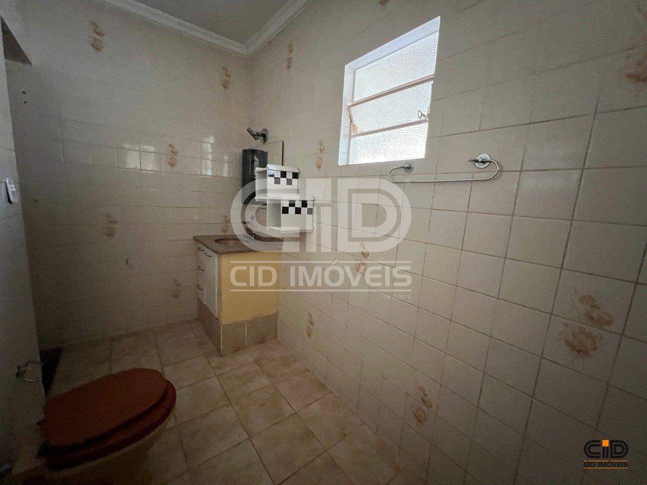 Casa para alugar com 3 quartos, 243m² - Foto 12